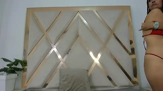 Snapshot of Selenaasm chatting on 02-02-26, 09:13 Selenaasm online show from 02-02-26, 09:13