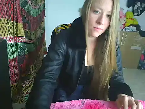 arianna blonde online show from 03-18-26, 09:18