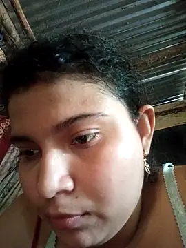 Rousse uwu online show from 04-19-26, 07:16