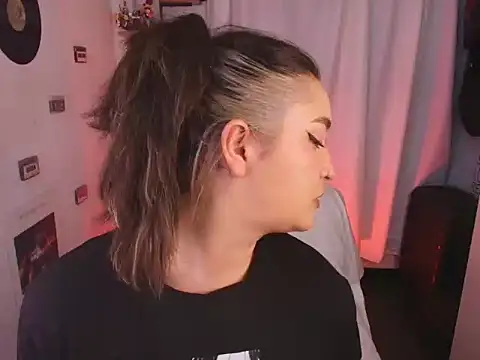 sara cuteeyes online show from 04-06-26, 03:59