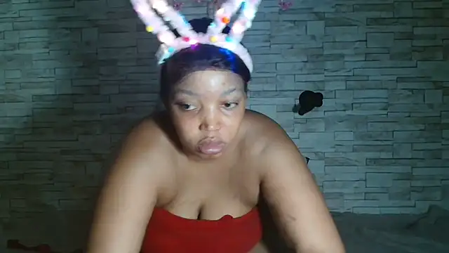 Snapshot of Yellowmellow01 chatting on 04-04-26, 04:04 Yellowmellow01 online show from 04-04-26, 04:04