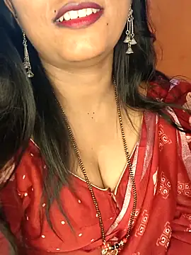 Snapshot of Rachu_love chatting on 04-19-26, 06:21 Rachu love online show from 04-19-26, 06:21