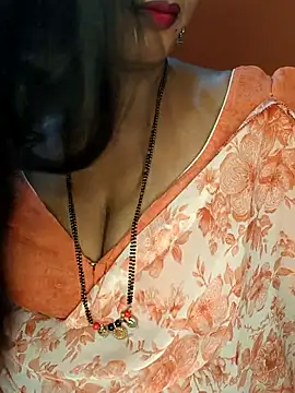 Snapshot of Rachu_love chatting on 04-29-26, 04:33 Rachu love online show from 04-29-26, 04:33