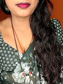 Snapshot of Rachu_love chatting on 05-22-26, 06:02 Rachu love online show from 05-22-26, 06:02