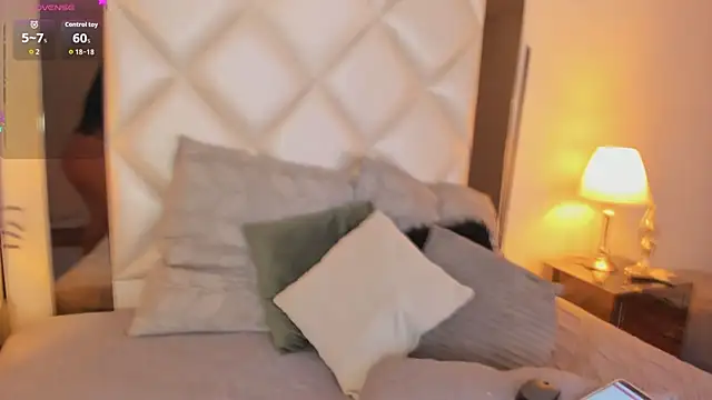 LizzCarter  online show from 05-18-26, 12:11