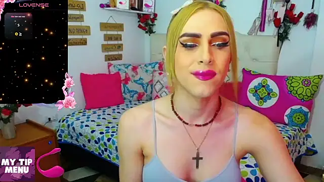 Snapshot of golden_girl01 chatting on 03-13-26, 06:14 golden girl01 online show from 03-13-26, 06:14