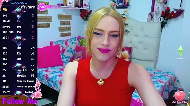 Snapshot of golden_girl01 chatting on 03-24-26, 11:43 golden girl01 online show from 03-24-26, 11:43