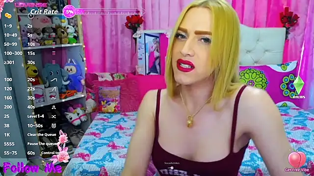 Snapshot of golden_girl01 chatting on 04-12-26, 06:57 golden girl01 online show from 04-12-26, 06:57