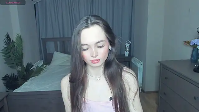 YvonneRobes online show from 03-07-26, 07:00