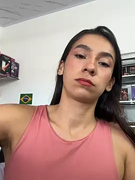 Snapshot of lunaluxury22 chatting on 07-07-26, 02:21 lunaluxury22 online show from 07-07-26, 02:21