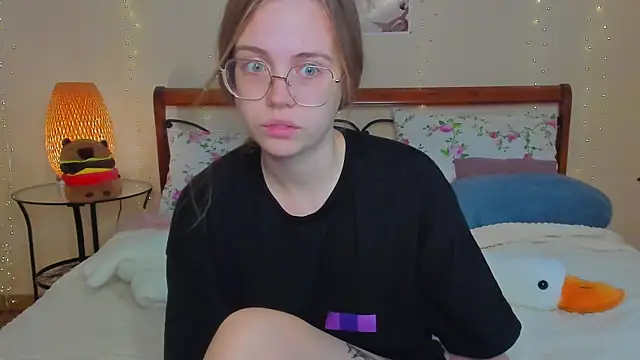 Snapshot of miya_soft chatting on 07-18-26, 01:43 miya soft online show from 07-18-26, 01:43