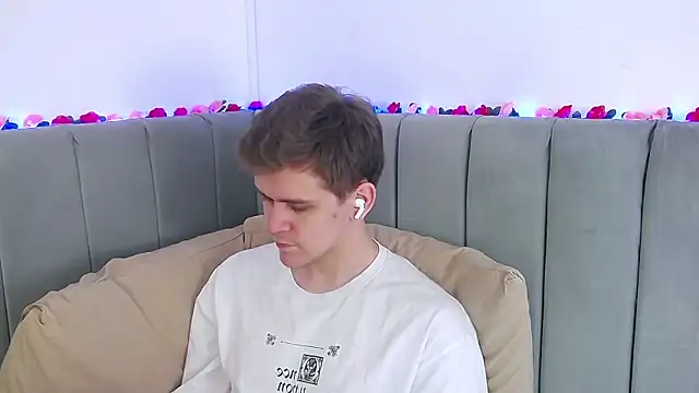 NickJohnas online show from 02-21-26, 03:40