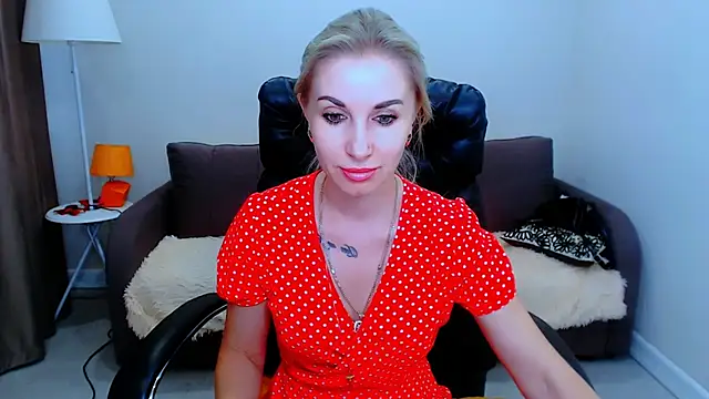 Snapshot of Hanna--Sweet chatting on 07-10-26, 04:09 Hanna--Sweet online show from 07-10-26, 04:09