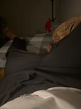 Snapshot of Night_outcam chatting on 02-24-26, 09:46 Night outcam online show from 02-24-26, 09:46