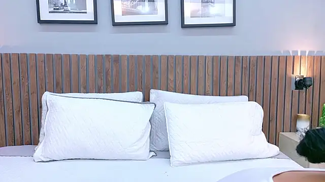 Mia Bellefort online show from 04-09-26, 08:03