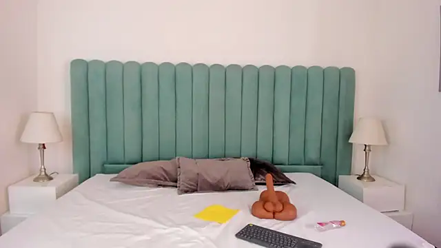 Scarlett  Noir online show from 04-11-26, 04:00