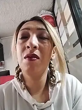 DanaMontana online show from 04-11-26, 01:26