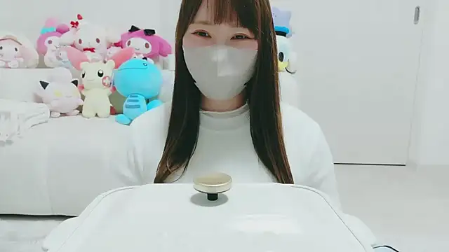 yuyuchan   online show from 03-07-26, 10:23