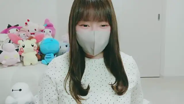 yuyuchan   online show from 04-06-26, 10:38