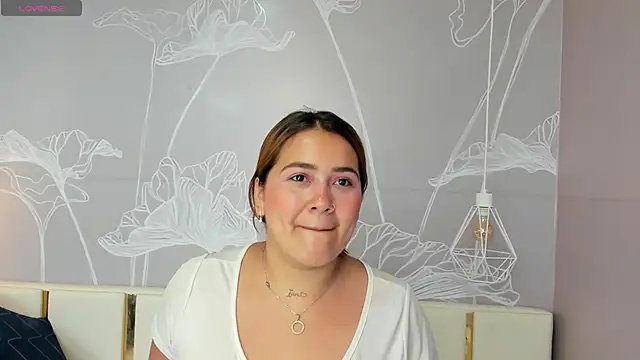 Snapshot of beautifulgirl4u_ chatting on 02-22-26, 02:26 beautifulgirl4u online show from 02-22-26, 02:26