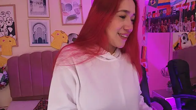 Snapshot of Celestee15_ chatting on 06-18-26, 11:25 Celestee15 online show from 06-18-26, 11:25
