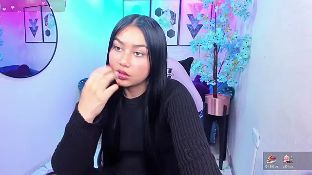 Snapshot of Carolina_cherry chatting on 06-18-26, 12:53 Carolina cherry online show from 06-18-26, 12:53