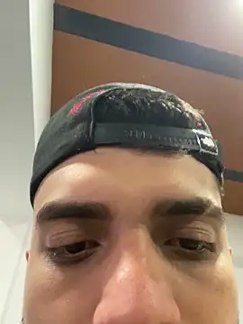 jamess 0 online show from 04-18-26, 07:07