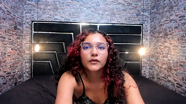 SWEETSOFIIA  online show from 12-19-25, 07:21