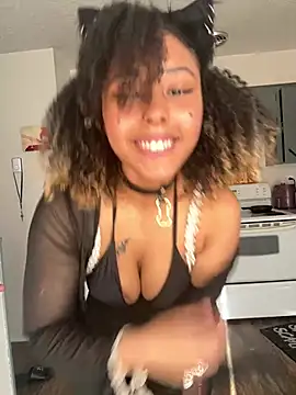 HonneyBunnyXO online show from 05-30-26, 01:35