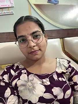 Himani 0122 online show from 06-13-26, 09:07