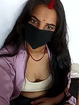 Snapshot of Pooja_Love143 chatting on 03-07-26, 04:53 Pooja Love143 online show from 03-07-26, 04:53