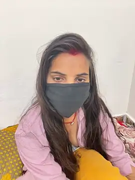 Snapshot of Pooja_Love143 chatting on 03-10-26, 04:23 Pooja Love143 online show from 03-10-26, 04:23