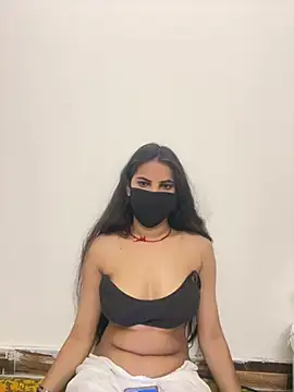 Snapshot of Pooja_Love143 chatting on 04-03-26, 04:54 Pooja Love143 online show from 04-03-26, 04:54