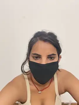 Snapshot of Pooja_Love143 chatting on 04-04-26, 06:44 Pooja Love143 online show from 04-04-26, 06:44