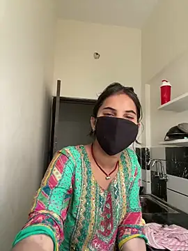 Snapshot of Pooja_Love143 chatting on 04-14-26, 05:57 Pooja Love143 online show from 04-14-26, 05:57