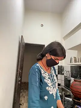 Snapshot of Pooja_Love143 chatting on 04-15-26, 03:24 Pooja Love143 online show from 04-15-26, 03:24