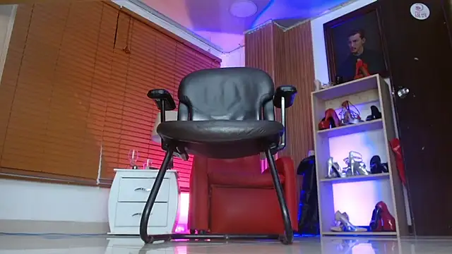 Snapshot of paola_xm chatting on 03-27-26, 10:26 paola xm online show from 03-27-26, 10:26