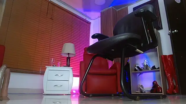 Snapshot of paola_xm chatting on 04-10-26, 10:09 paola xm online show from 04-10-26, 10:09