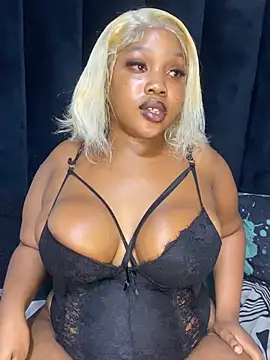 THICKBARBIE32 online show from 06-28-26, 08:09