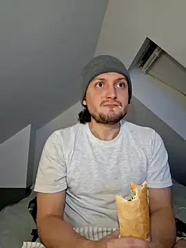 Snapshot of Ghost_Pie chatting on 12-17-25, 05:57 Ghost Pie online show from 12-17-25, 05:57