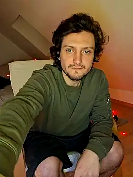 Snapshot of Ghost_Pie chatting on 12-18-25, 08:48 Ghost Pie online show from 12-18-25, 08:48