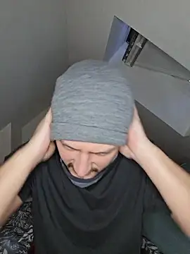 Snapshot of Ghost_Pie chatting on 01-11-26, 04:12 Ghost Pie online show from 01-11-26, 04:12