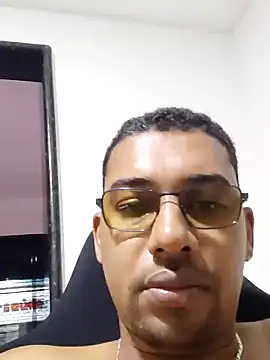 Reis001122 online show from 07-12-26, 03:30