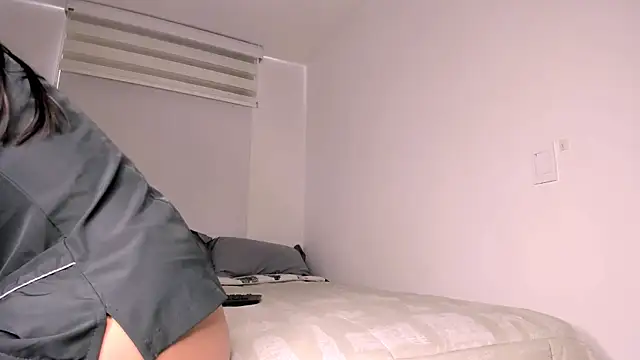 aria monroee online show from 06-02-26, 06:32