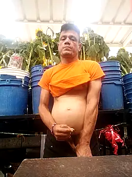 Snapshot of Almeyjose chatting on 01-14-26, 05:07 Almeyjose online show from 01-14-26, 05:07