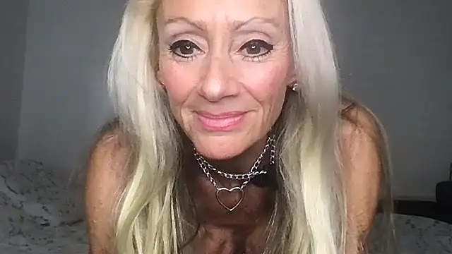 siennadiamond online show from 05-18-26, 11:38