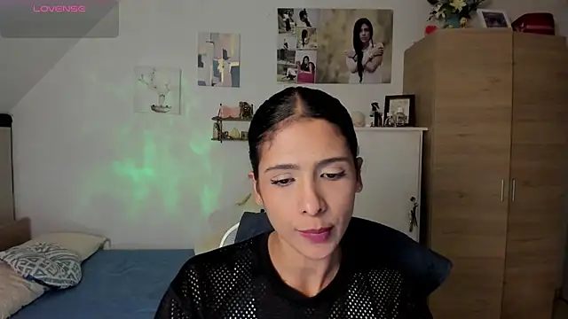 Snapshot of VEROSlen- chatting on 06-17-26, 03:20 VEROSlen- online show from 06-17-26, 03:20