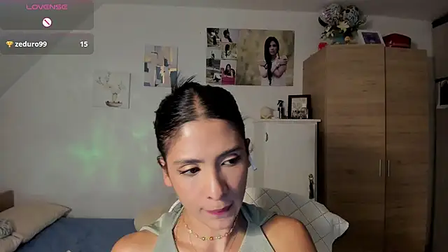 Snapshot of VEROSlen- chatting on 07-14-26, 04:17 VEROSlen- online show from 07-14-26, 04:17