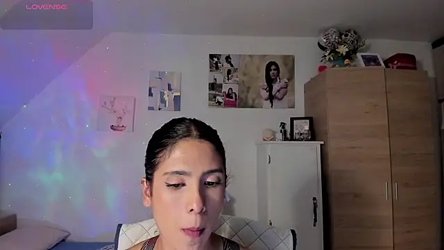 Snapshot of VEROSlen- chatting on 07-15-26, 03:45 VEROSlen- online show from 07-15-26, 03:45