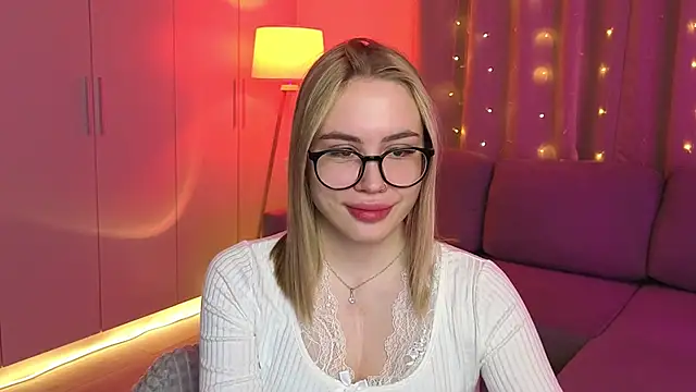 Aurelia Voss online show from 03-09-26, 05:44